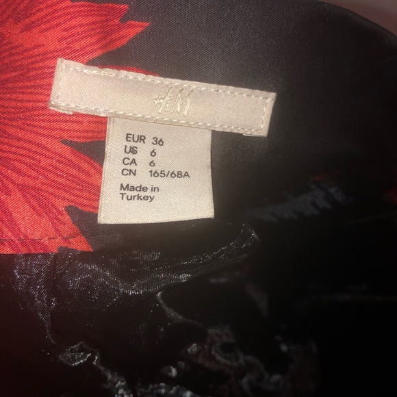 H&M Floral Bubble Skirt - Picture 3 of 4